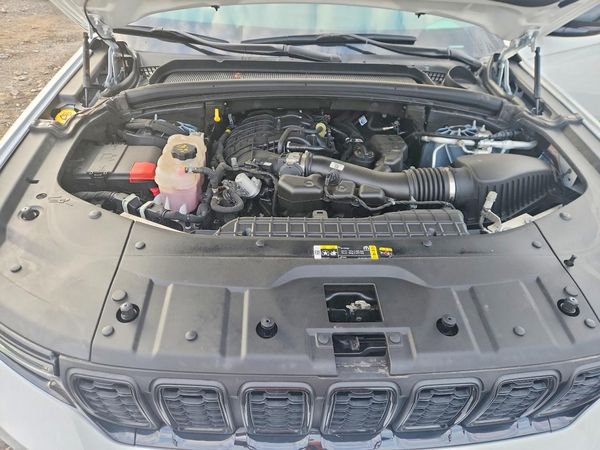 2024 JEEP GRAND CHEROKEE LAREDO 4X4