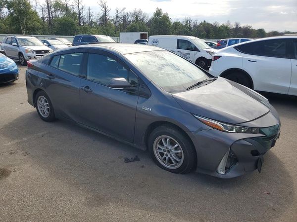 2017 TOYOTA PRIUS Three/Four/Four Adv — Passenger 3/4