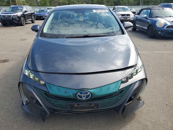 2017 TOYOTA PRIUS Three/Four/Four Adv — DIRF