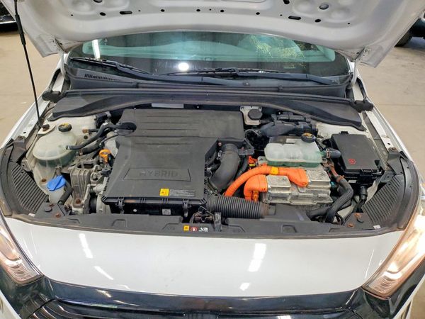 2019 HYUNDAI IONIQ Blue (HEV) — DENT