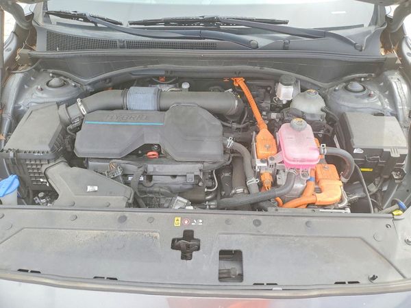 2022 HYUNDAI SANTA FE Limited — Engine bay