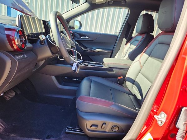 2027 CHEVROLET EQUINOX RS — DENT