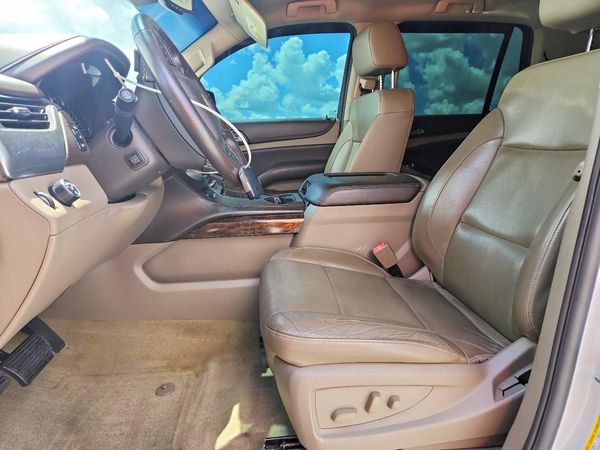 2017 CHEVROLET TAHOE LT — DENT