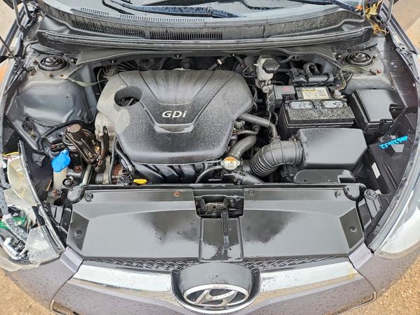 2012 HYUNDAI VELOSTER — Engine bay