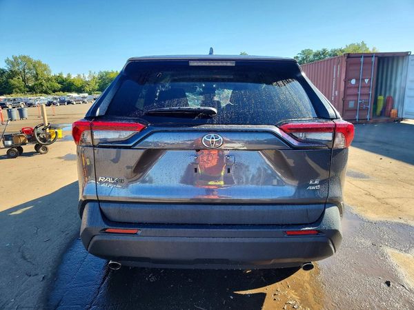 2022 TOYOTA RAV4 LE — DIRR