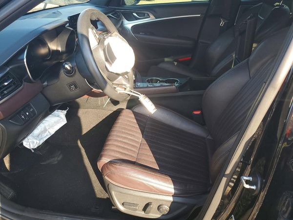 2022 GENESIS G70 2.0T, 2.0T Prestige — DENT