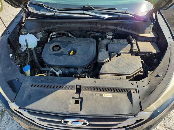 2017 HYUNDAI TUCSON — Engine bay