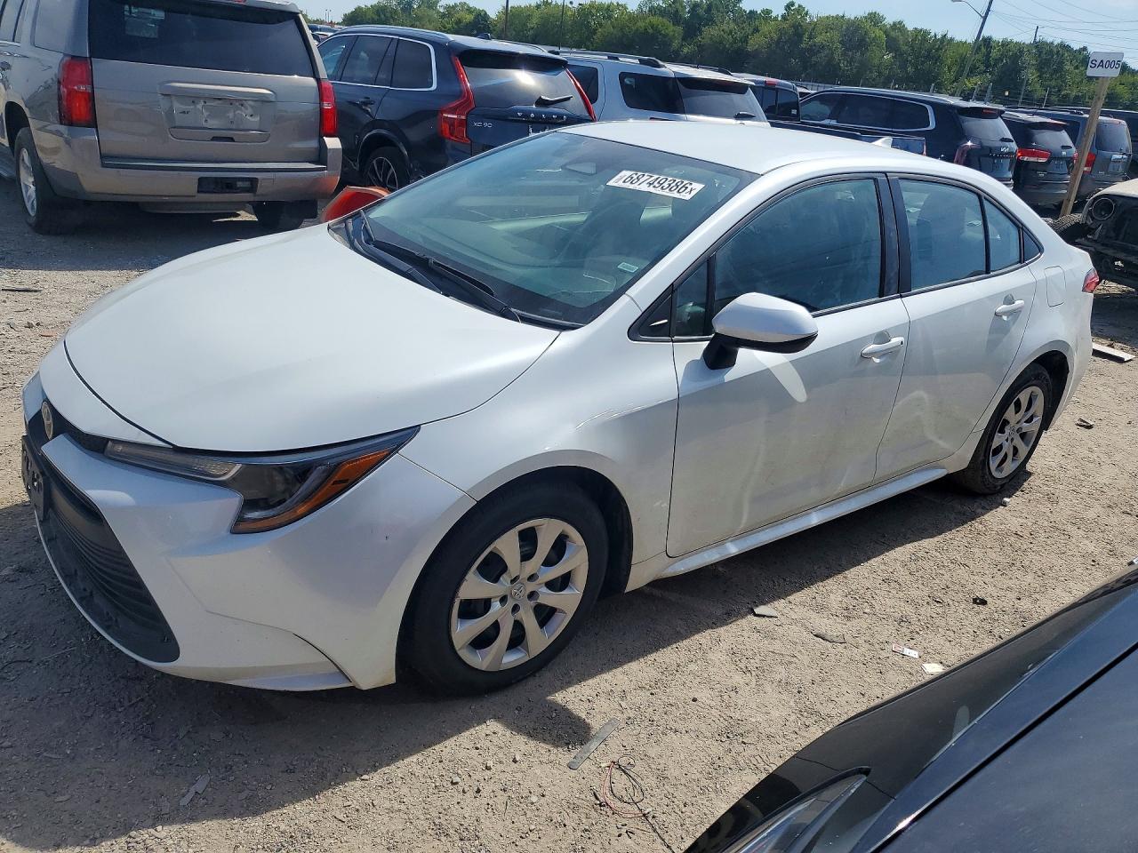 2025 TOYOTA COROLLA LE — Front 3/4
