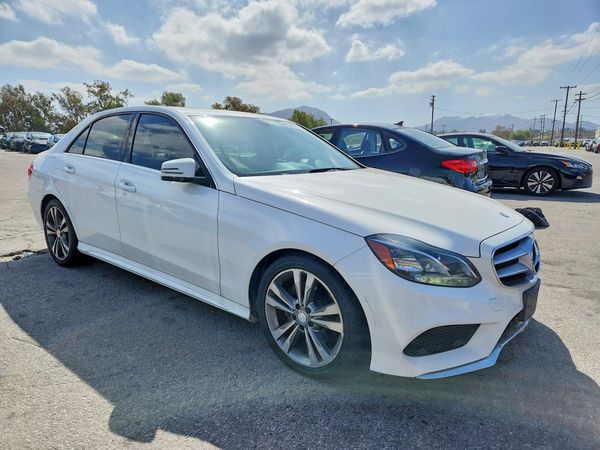 2014 MERCEDES-BENZ E — Passenger 3/4
