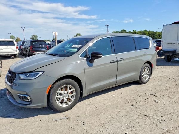 2025 CHRYSLER PACIFICA Select — Front 3/4