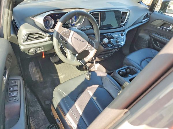 2025 CHRYSLER PACIFICA Select — CKPT