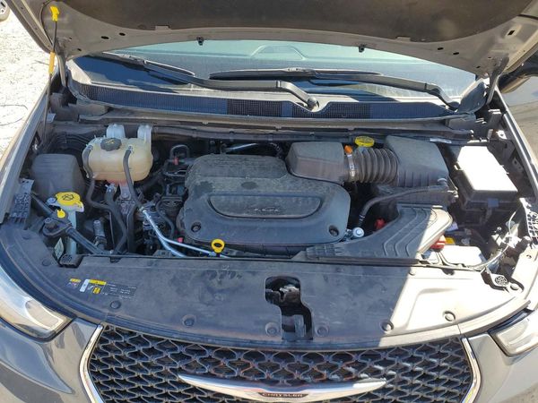 2025 CHRYSLER PACIFICA Select — Engine bay
