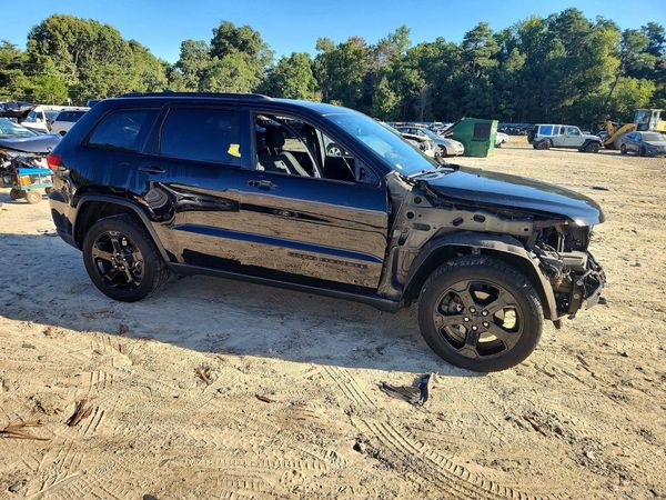 2019 JEEP GRAND CHEROKEE Laredo