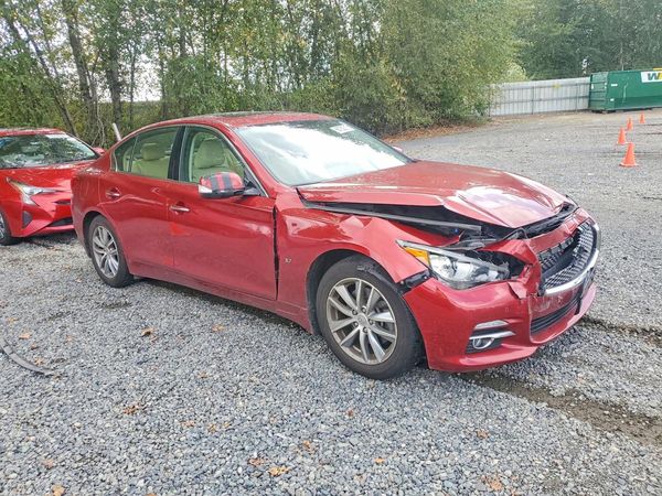 2015 INFINITI Q50