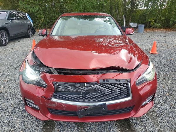 2015 INFINITI Q50