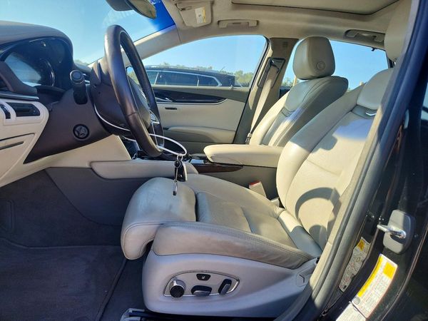 2016 CADILLAC XTS — DENT