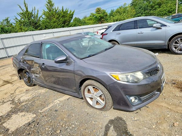 2013 TOYOTA CAMRY