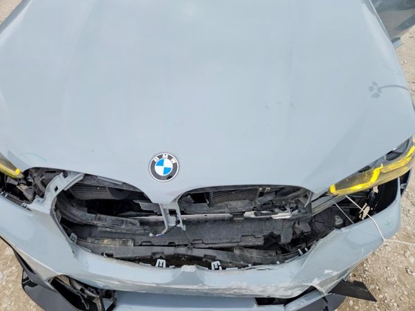 2024 BMW X4 — Engine bay