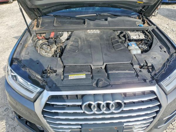 2017 AUDI Q7 quattro Premium Plus