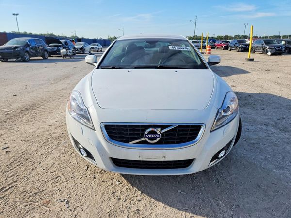 2013 VOLVO C70