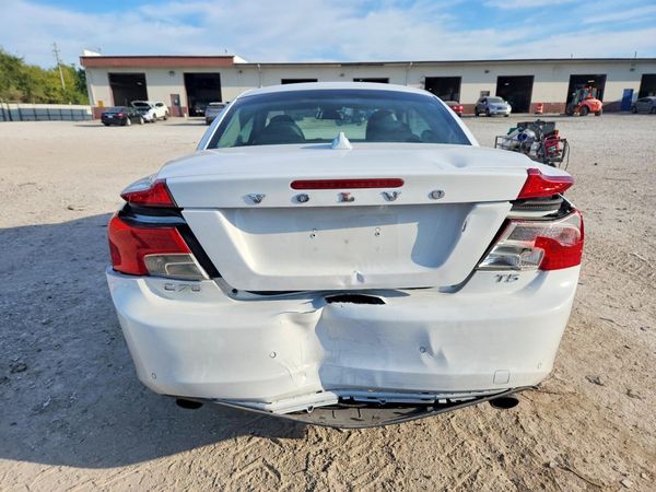 2013 VOLVO C70