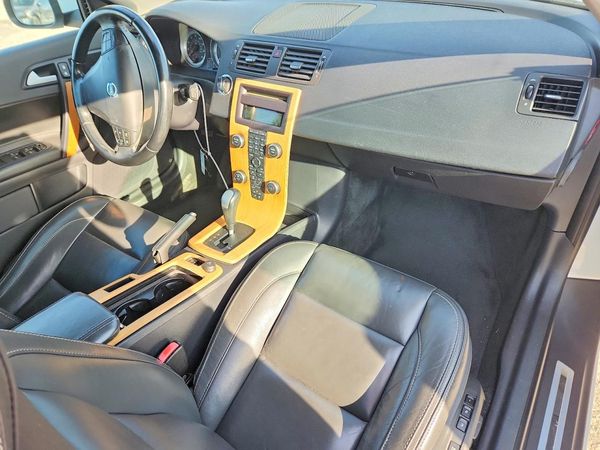 2013 VOLVO C70