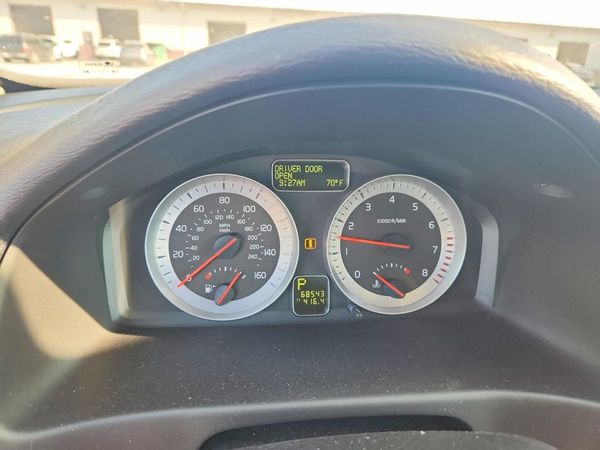 2013 VOLVO C70
