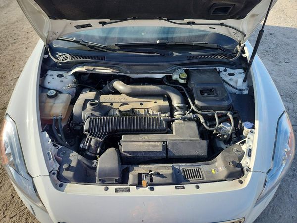 2013 VOLVO C70