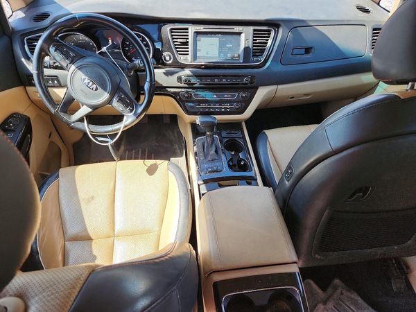 2017 KIA SEDONA