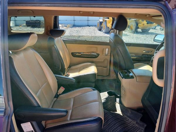 2017 KIA SEDONA