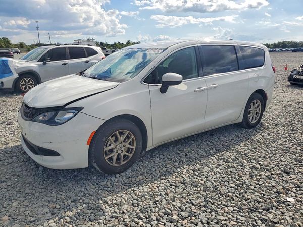 2022 CHRYSLER VOYAGER