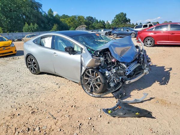 2026 TOYOTA PRIUS — Passenger 3/4