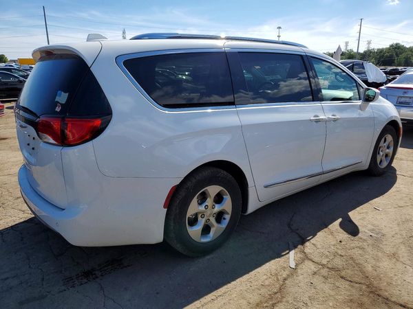 2017 CHRYSLER PACIFICA Touring L Plus