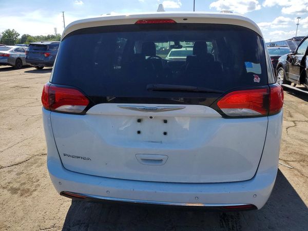 2017 CHRYSLER PACIFICA Touring L Plus