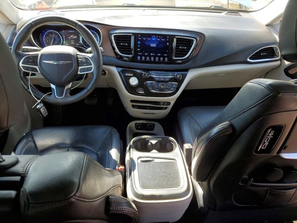 2017 CHRYSLER PACIFICA Touring L Plus