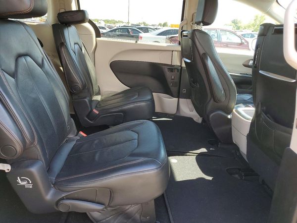 2017 CHRYSLER PACIFICA Touring L Plus