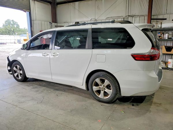 2015 TOYOTA SIENNA