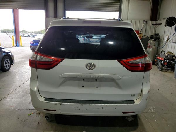 2015 TOYOTA SIENNA