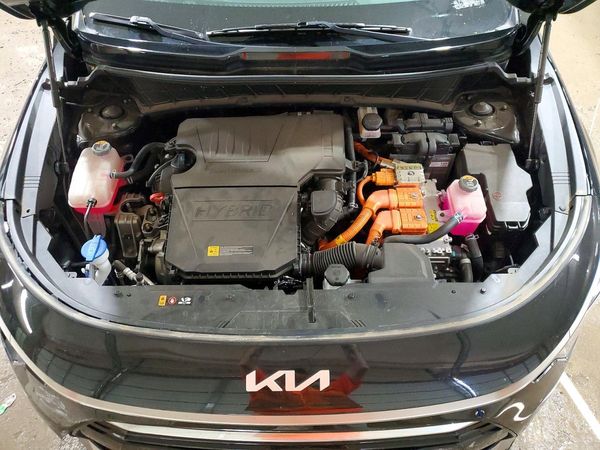 2023 KIA NIRO EX — Engine bay