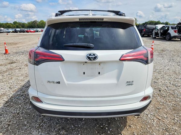2018 TOYOTA RAV4 Adventure/XLE