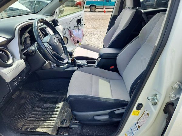 2018 TOYOTA RAV4 Adventure/XLE