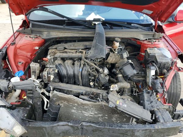 2021 HYUNDAI ELANTRA SEL — Engine bay