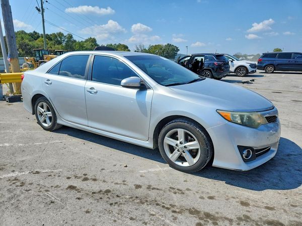 2013 TOYOTA CAMRY