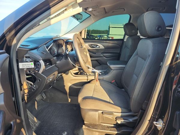2018 CHEVROLET TRAVERSE LS — DENT