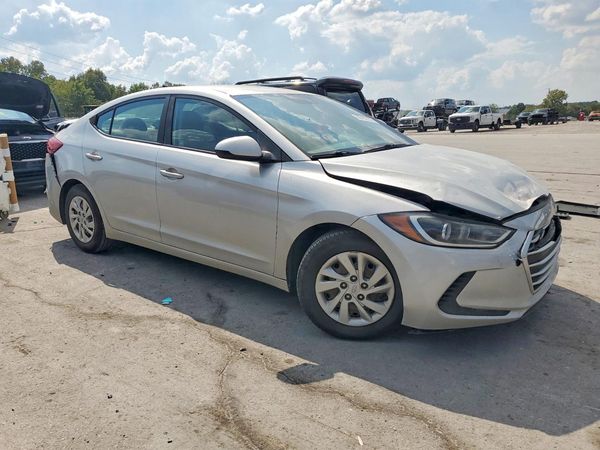 2018 HYUNDAI ELANTRA — Passenger 3/4