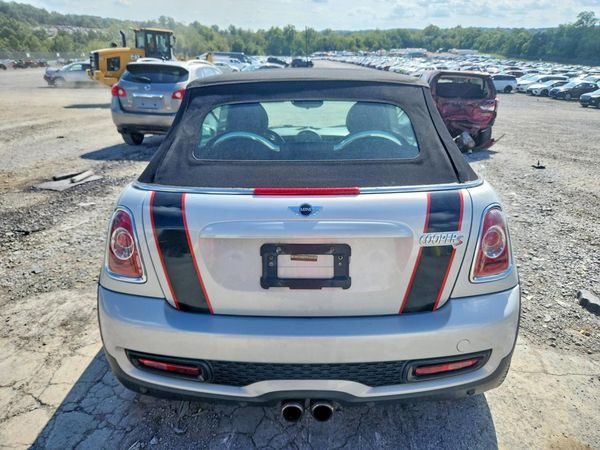 2014 MINI COOPER