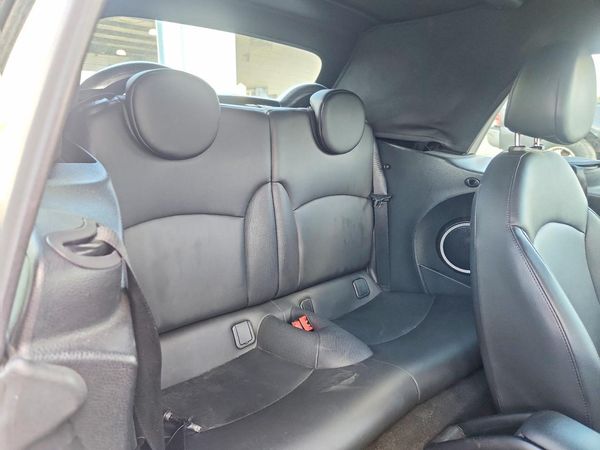 2014 MINI COOPER
