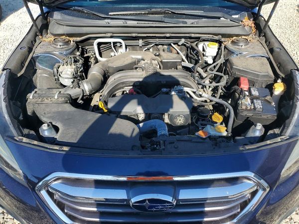 2018 SUBARU OUTBACK Touring+M/R+ES+NAV — Engine bay