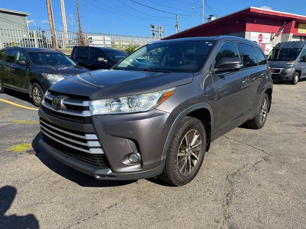 2018 TOYOTA HIGHLANDER SE/XLE