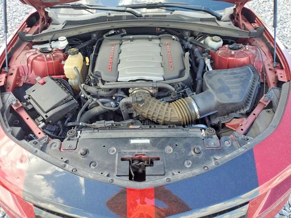 2016 CHEVROLET CAMARO 2SS — Engine bay